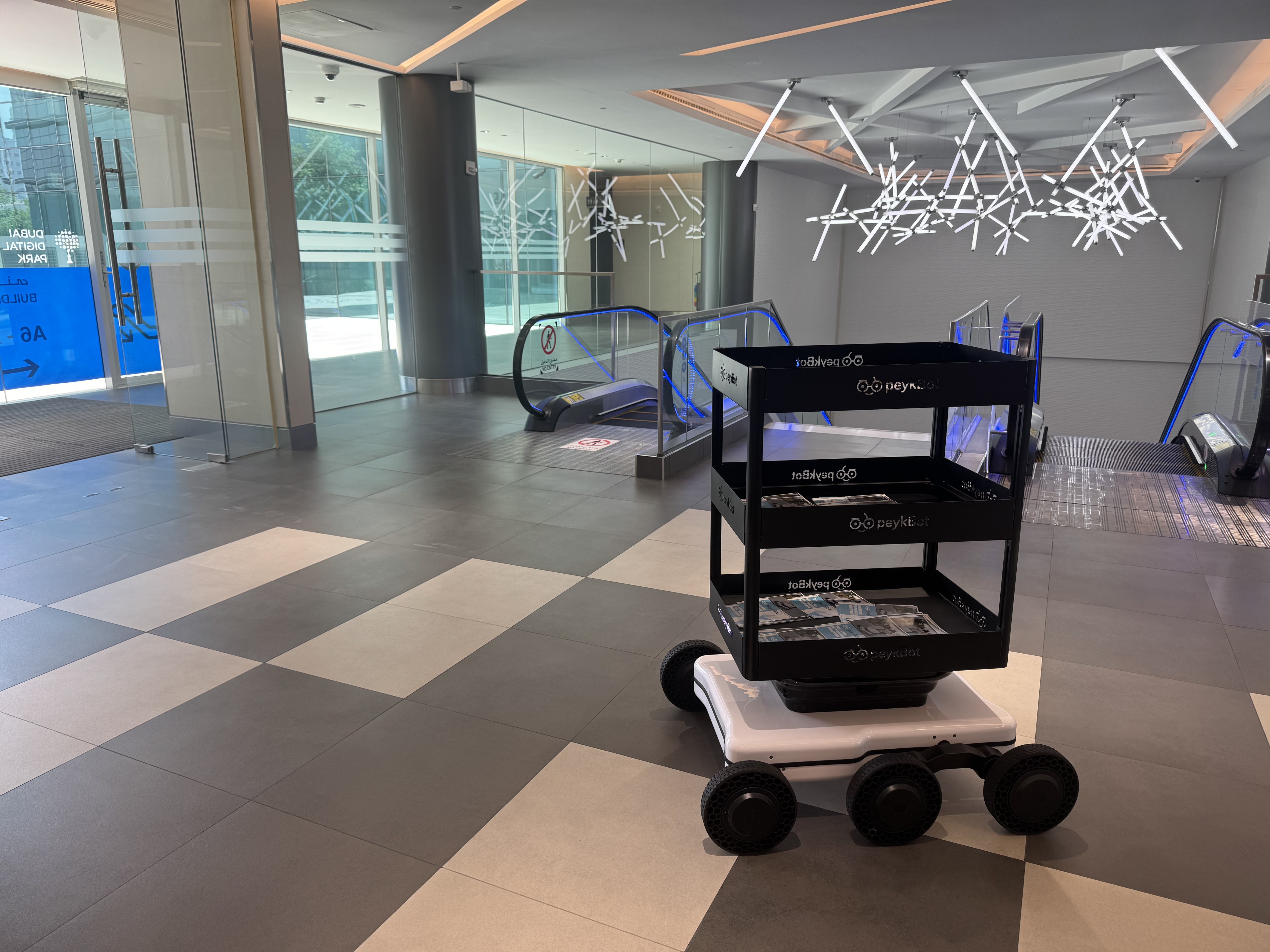 Modular delivery robot